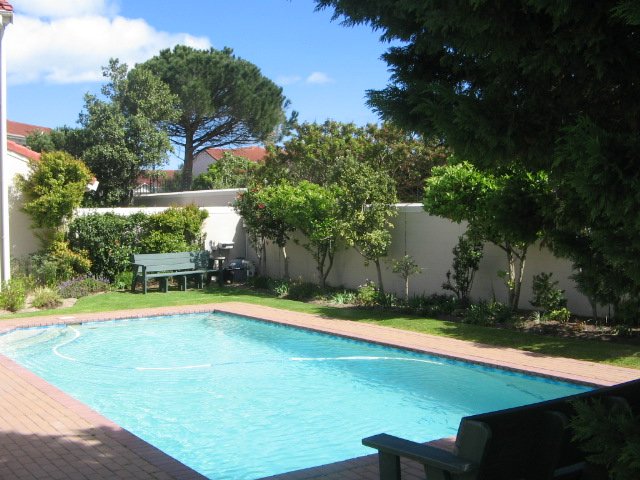 To Let 2 Bedroom Property for Rent in Gordons Bay Central Western Cape